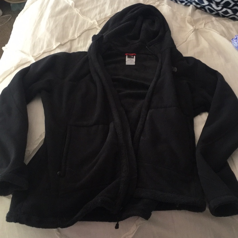 Woman’s north face jacket